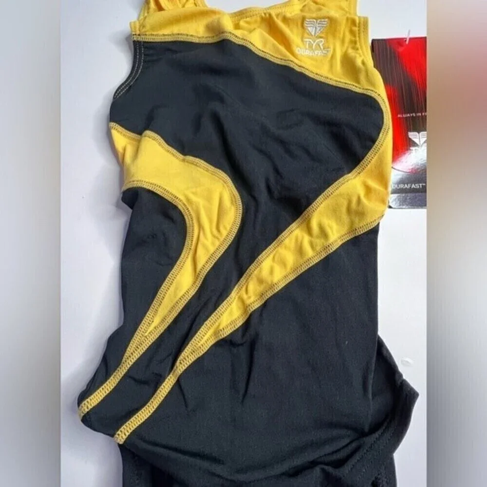 TYR Girls' Maxfit Swimsuit Atle- T-Splice black/gold size 8.